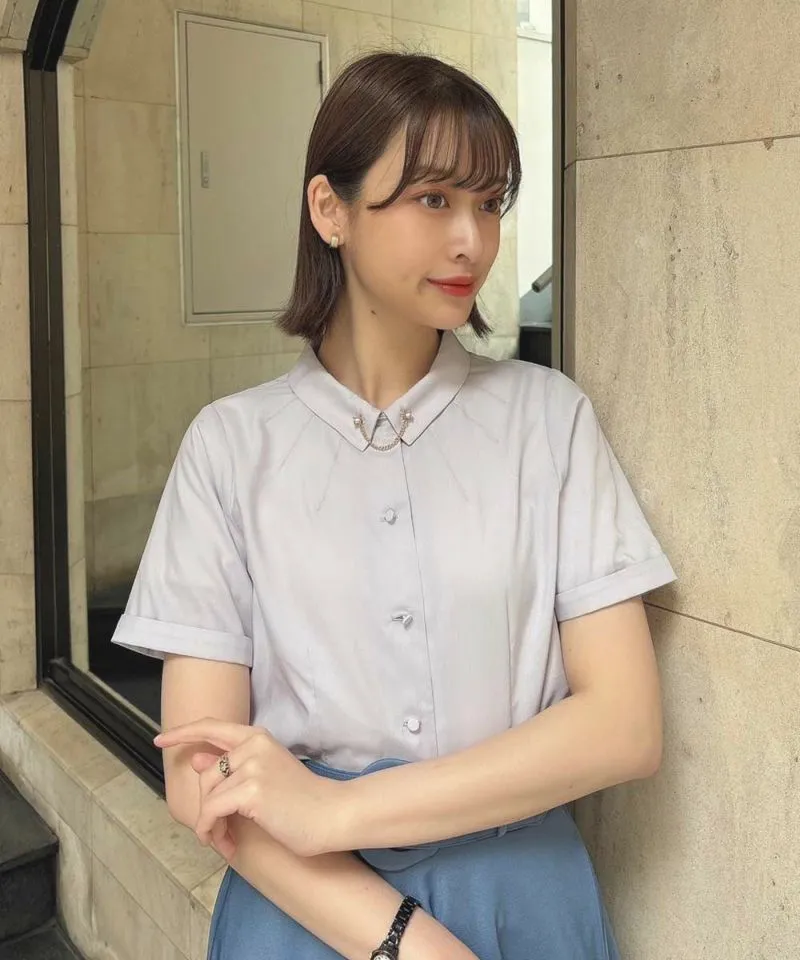 Small Collar Shirt with Pin
