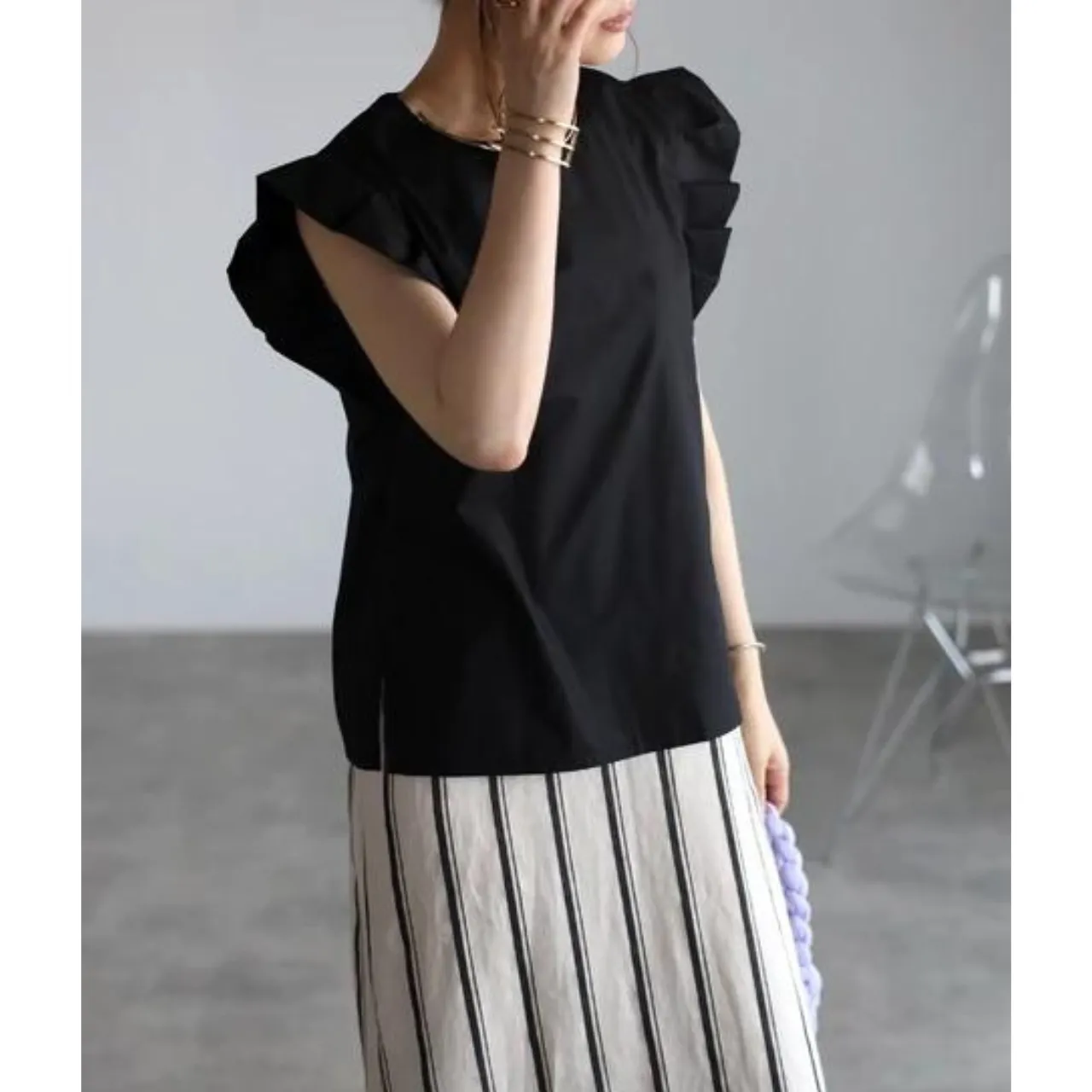 Tucked pleats blouse